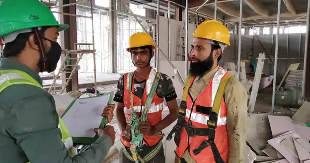 can a contractor do electrical work