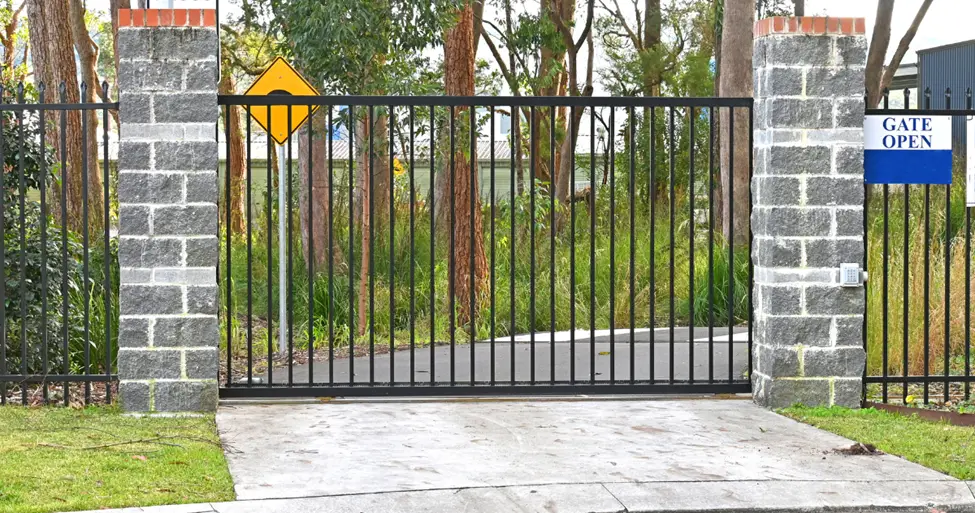 self closing gate requirements
