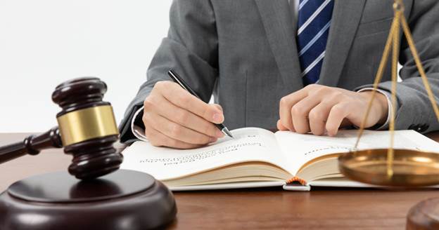 what evidence helps a car accident attorney