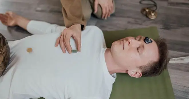 Are hypnotist shows real